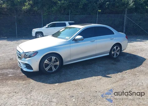 2019 Mercedes-Benz E 300 4Matic из США, поврежденный, VIN WDDZF4KB9KA550117